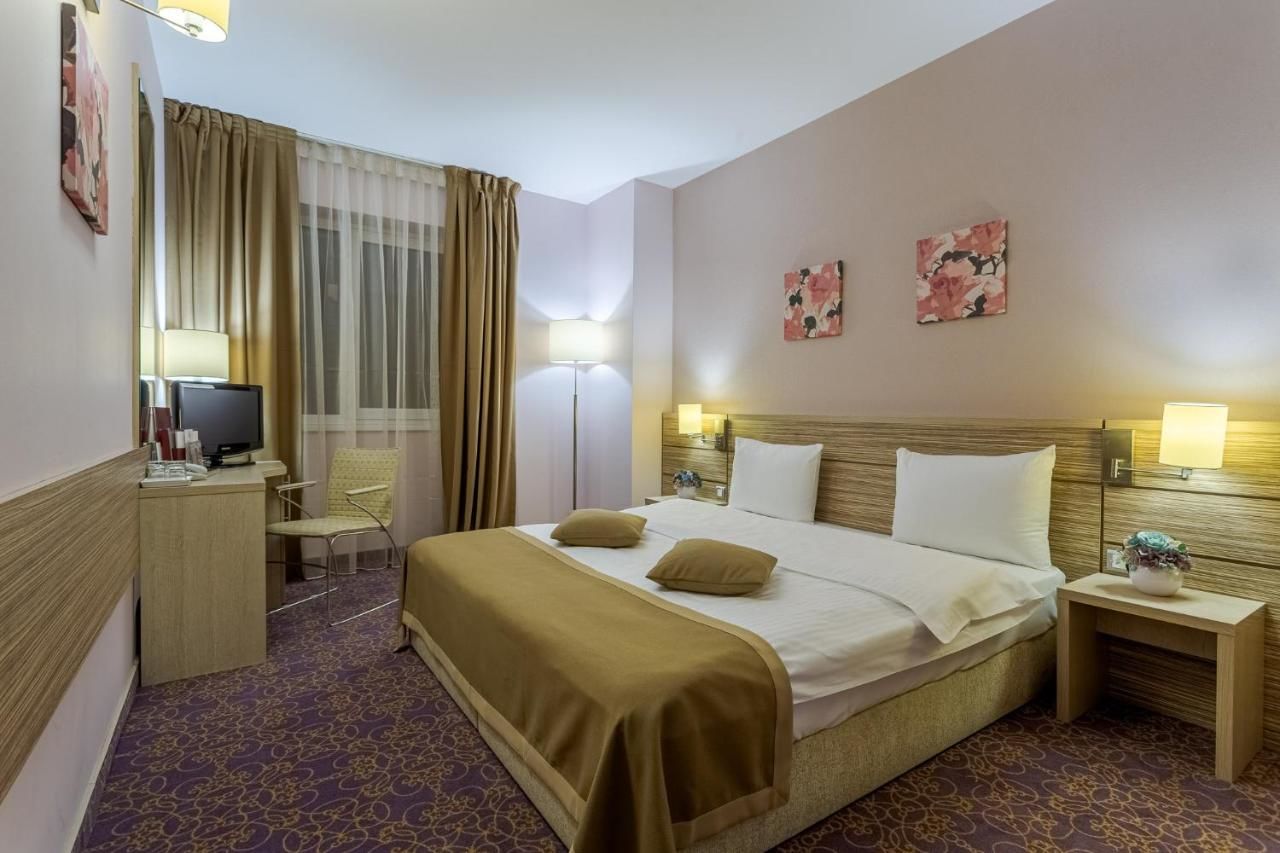 Отель RIN Grand Hotel Бухарест-21