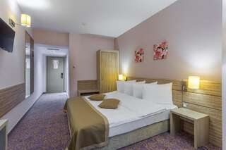 Отель RIN Grand Hotel Бухарест Superior Double Room with Delta View-2