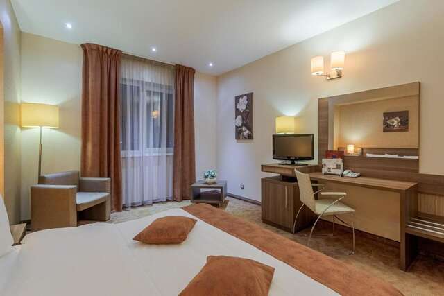 Отель RIN Grand Hotel Бухарест-8